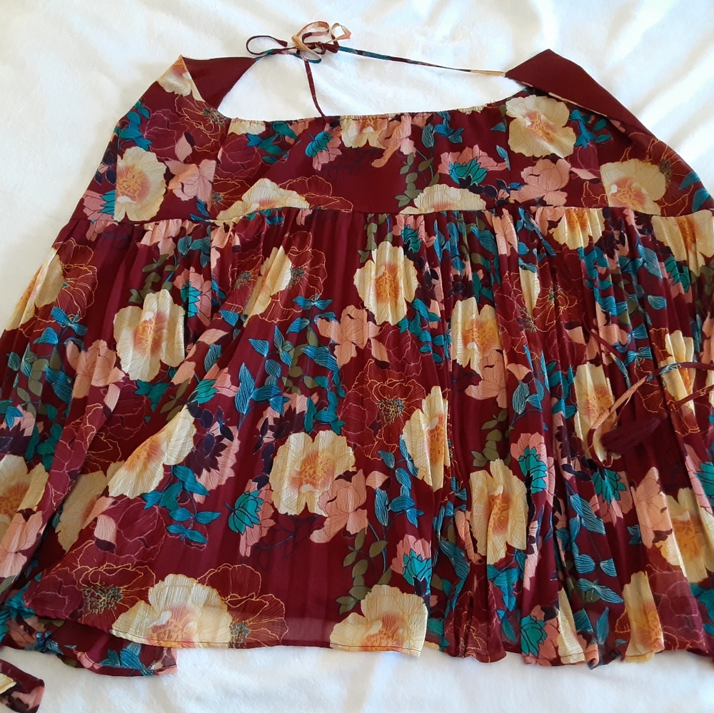 Dress - Picture 8 of 9